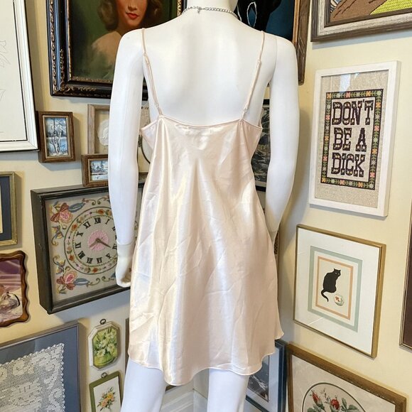 Val Mode Vintage Lingerie Nightgown Lace Trimmed Pearl Buttons Satin Size M - Picture 4 of 5